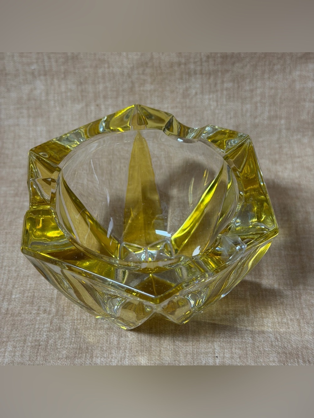 Heavy Cut Crystal Glass Ashtray Yellow Star Shape MCM Retro Vtg
60s Home Decor